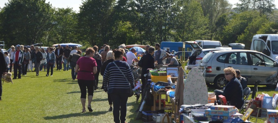 Succès populaire de la foire à tout du 15 mai 2016