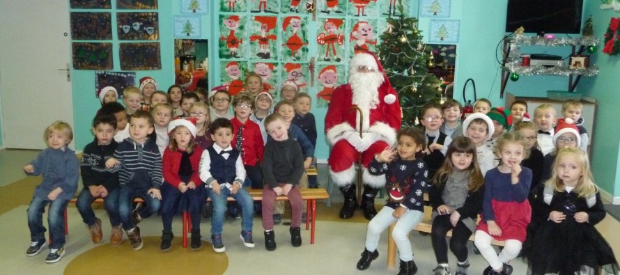 Le père Noël a rendu visite aux élèves de l’école maternelle Les Farfadets