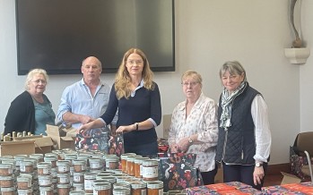 La distribution des colis de fin d’année pour les aînés a commencé